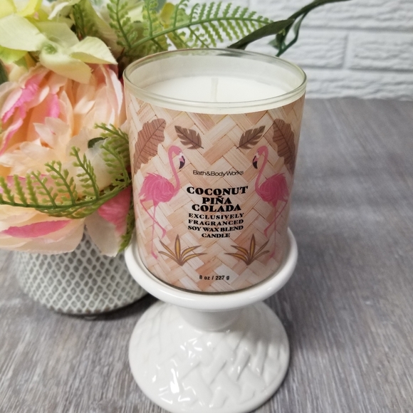 Coconut Pina Colada BBW Candle - Picture 2 of 6